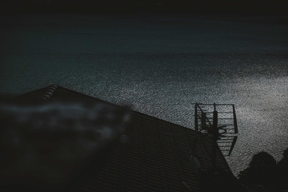 Länge der Dauer des Lichts von Mond zur Erde Länge der Dauer des Lichts von Mond zur Erde